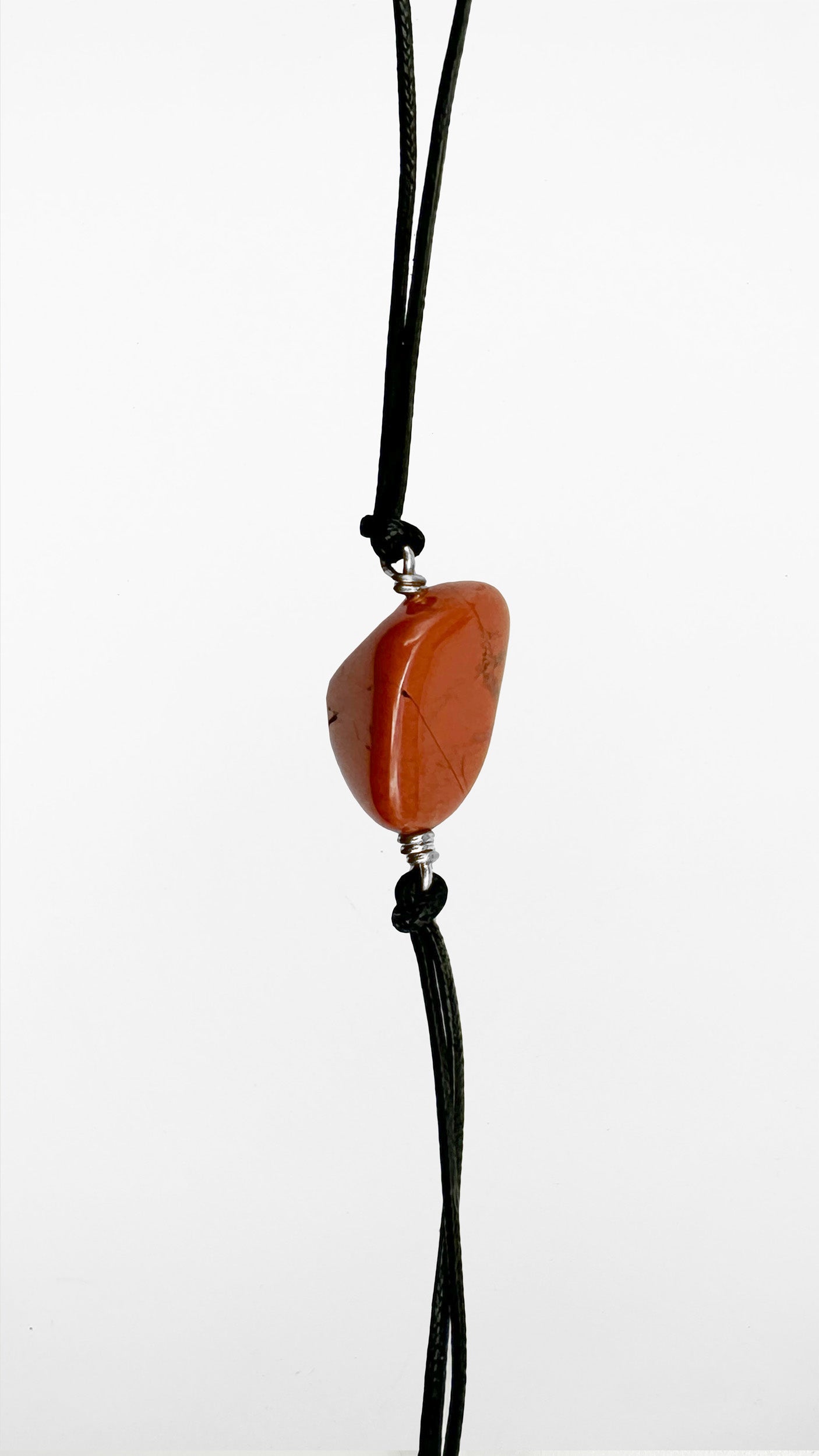 Draco, Bracciale corda e Diaspro