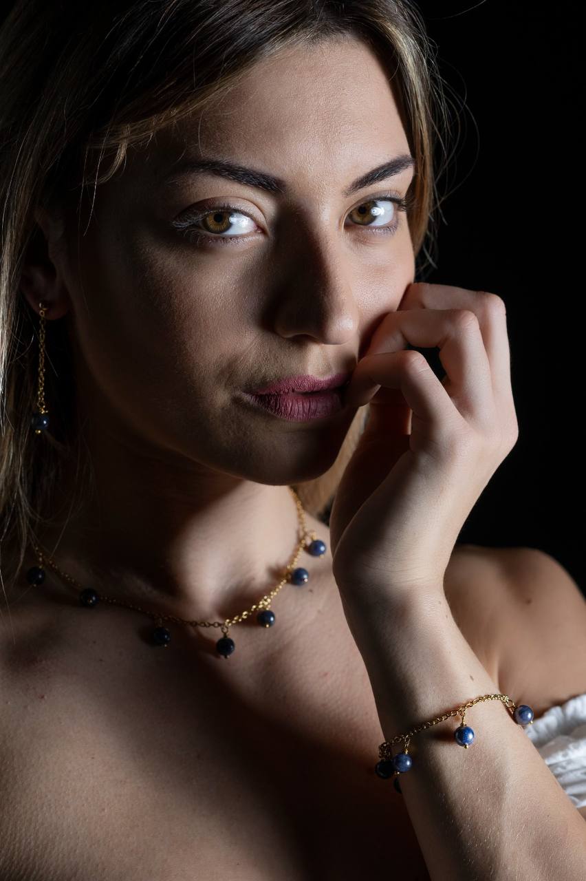 Sirius, Girocollo Sodalite Acciaio Dorato